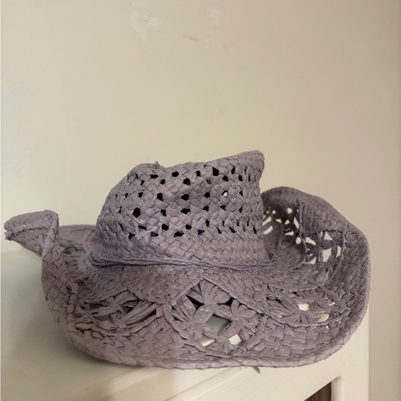 Urban outfitters lilac straw cowboy hat new without tags flexible - Picture 1 of 4